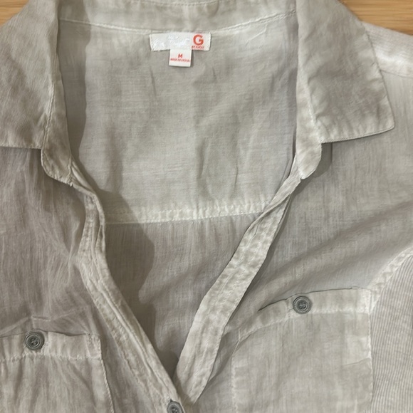 Guess button-down 3/4 sleeve top - Picture 2 of 4